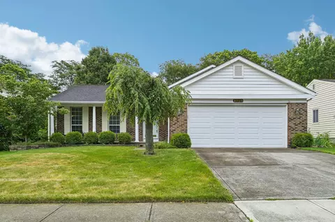 3383 En Joie Dr, Columbus, OH 43228