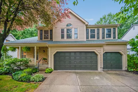 8339 English Oak Dr, Westerville, OH 43081