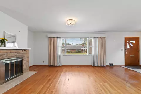 1792 Ardleigh Rd, Upper Arlington, OH 43221