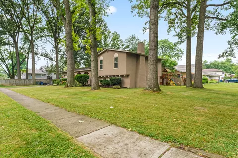 4951 Tamarack Blvd, Columbus, OH 43229