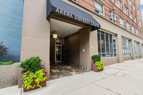 221 N Front St #101, Columbus, OH 43215