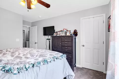 Bedroom - 244 Rolling Acre Dr, Lithopolis, OH 43136 photo 3 of 11