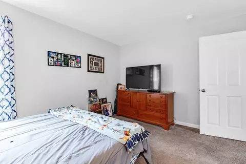 Bedroom - 244 Rolling Acre Dr, Lithopolis, OH 43136 photo 5 of 11