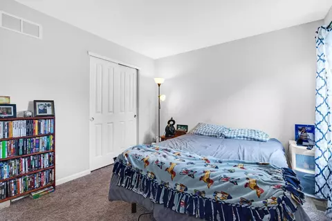 Bedroom - 244 Rolling Acre Dr, Lithopolis, OH 43136 photo 6 of 11