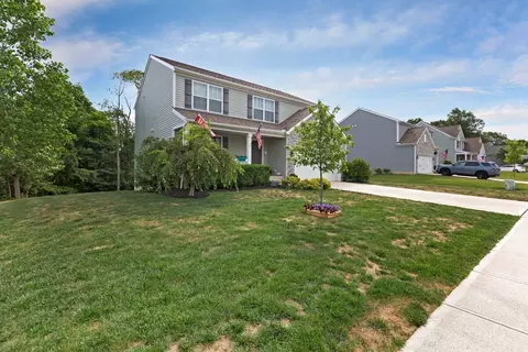 Exterior - 244 Rolling Acre Dr, Lithopolis, OH 43136 photo 2 of 10