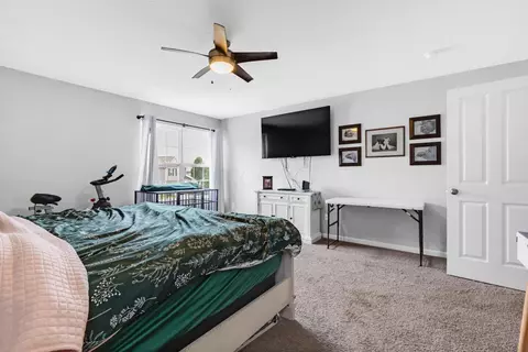 Bedroom - 244 Rolling Acre Dr, Lithopolis, OH 43136 photo 9 of 11