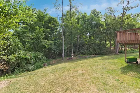 Exterior - 244 Rolling Acre Dr, Lithopolis, OH 43136 photo 8 of 10