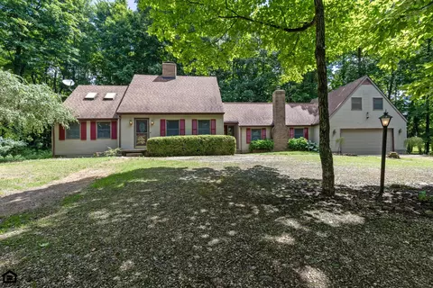6940 Graham Rd, Mount Vernon, OH 43050