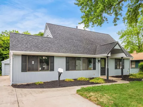 3917 Irwin Ave, Grove City, OH 43123