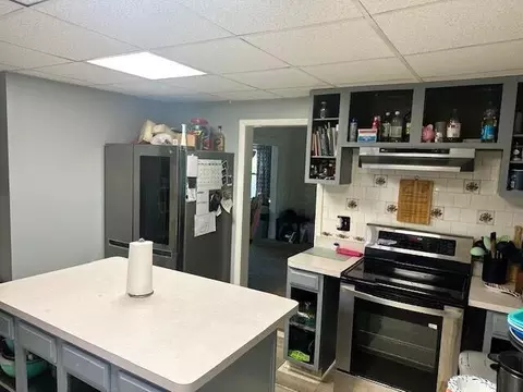 Kitchen - 460 E Madison Ave, Springfield, OH 45503 photo 3 of 3
