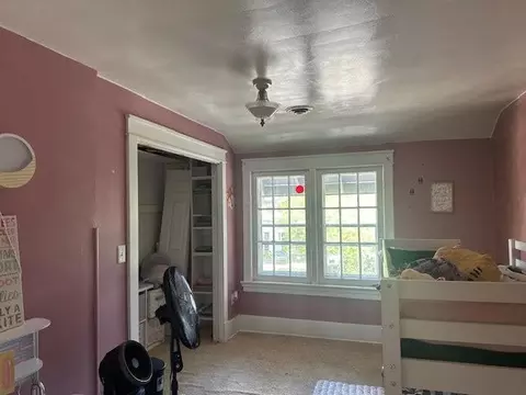 Bedroom - 460 E Madison Ave, Springfield, OH 45503 photo 2 of 7