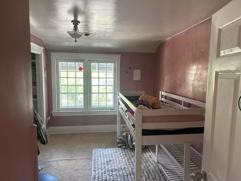 Bedroom - 460 E Madison Ave, Springfield, OH 45503 photo 1 of 7