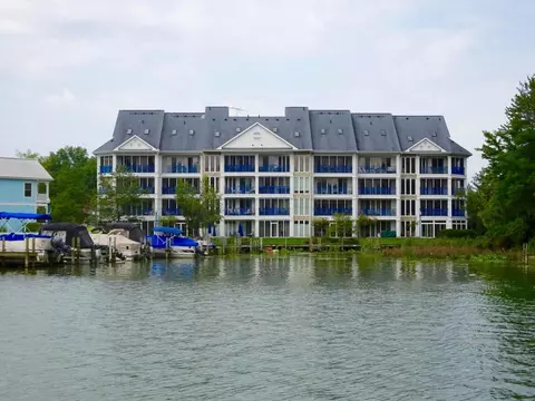 4401 Hunts Landing Rd #203, Hebron, OH 43025