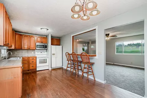 4441 S Pitchin Rd, Springfield, OH 45502 photo 6