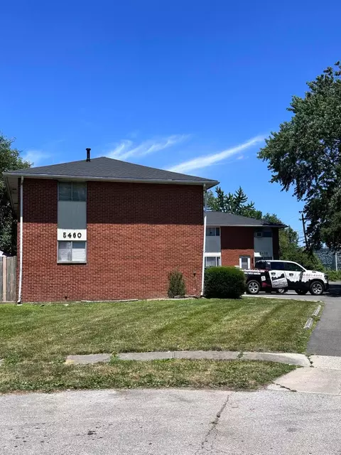 5460-5462 Ivyhurst Dr, Columbus, OH 43232