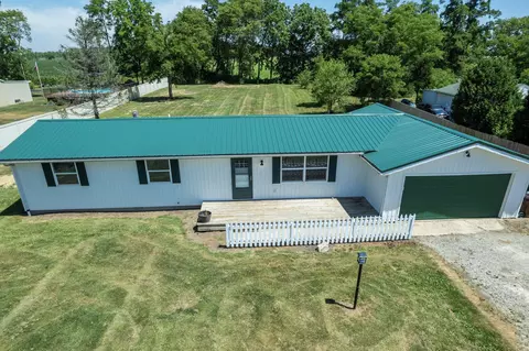 13692 State Route 41, Jeffersonville, OH 43128