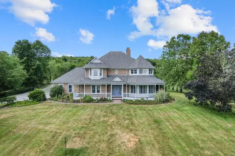 8445 Hirst Rd, Newark, OH 43055