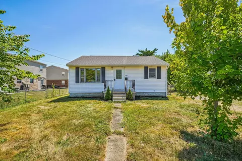 250 Nicholas Dr, Circleville, OH 43113 photo 2