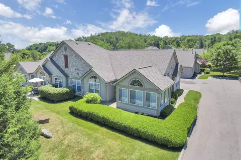 2117 Taylor Ln, Newark, OH 43055
