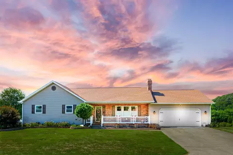 1115 Bam Ln, Zanesville, OH 43701