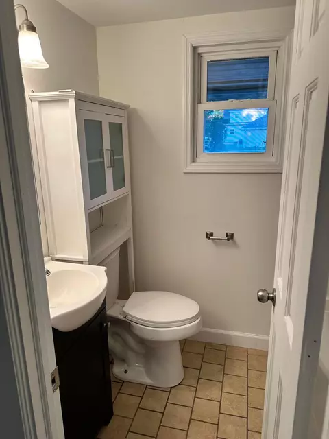 Bath - 725 Park St, Willard, OH 44890 photo 1 of 1