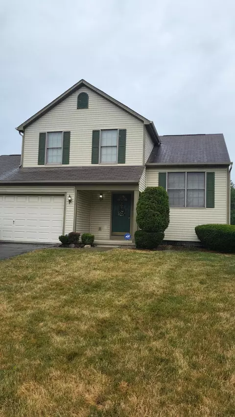 1105 Mullens Ct, Columbus, OH 43228