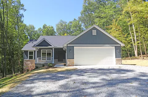 27 Woodridge Ct, Howard, OH 43028