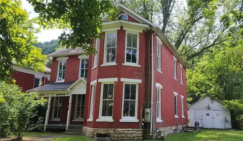513 Woodlawn Ave, Zanesville, OH 43701