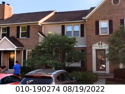 5237 Meadowknoll Ln, Columbus, OH 43220