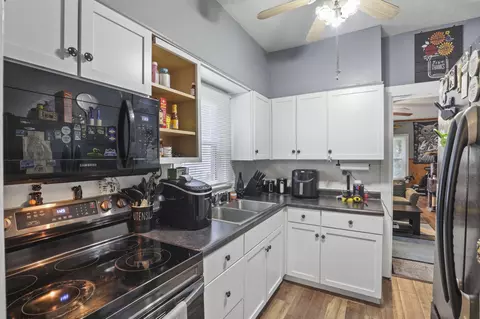 Kitchen - 896 S Prospect St, Marion, OH 43302 photo 1 of 3