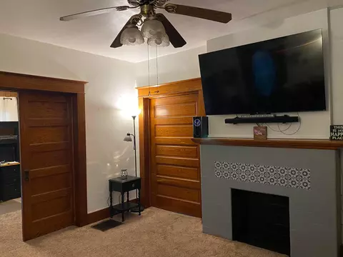 Living - 521 E Madison Ave, Springfield, OH 45503 photo 1 of 2