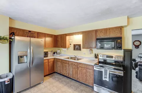 5609 S Pitchin Rd, Springfield, OH 45502 photo 13