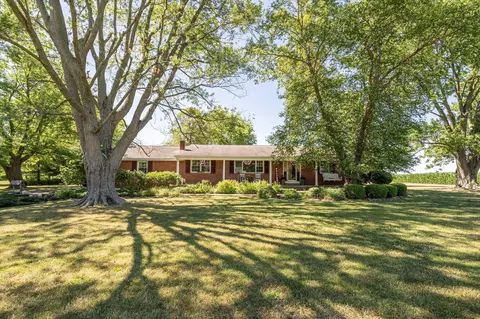 645 Woodland Dr #SW, Washington Court House, OH 43160
