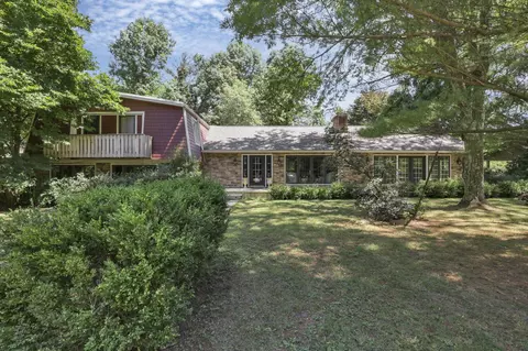 7255 Ridge Rd, Zanesville, OH 43701