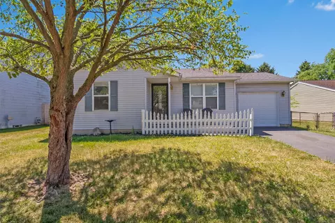 1251 Kriswood Ln, Columbus, OH 43228
