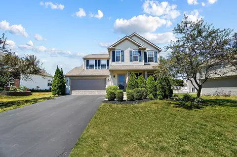 4867 Snowy Creek Dr, Grove City, OH 43123
