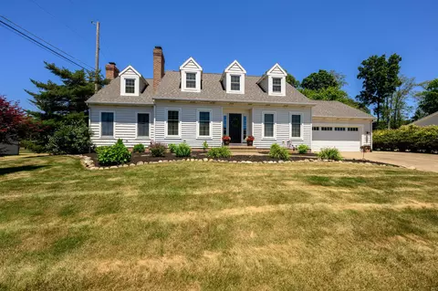 1857 Briarwood St, Louisville, OH 44641