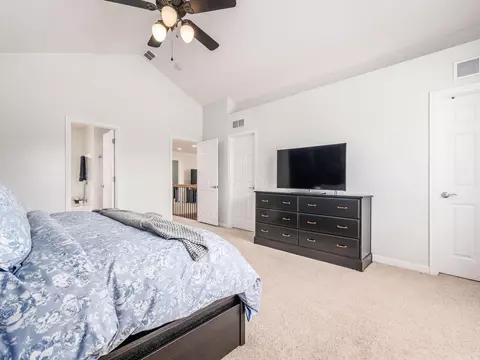 Bedroom - 6112 Nasby Dr, Galloway, OH 43119 photo 2 of 6