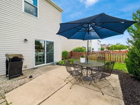 Exterior - 6112 Nasby Dr, Galloway, OH 43119 photo 8 of 14
