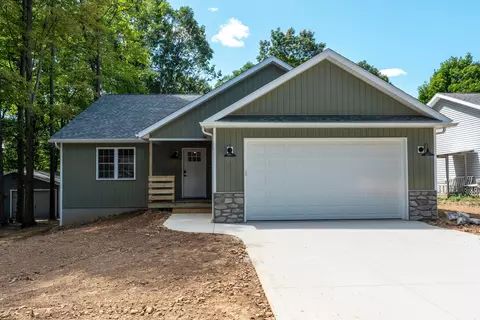 671 Winesap Cir, Howard, OH 43028