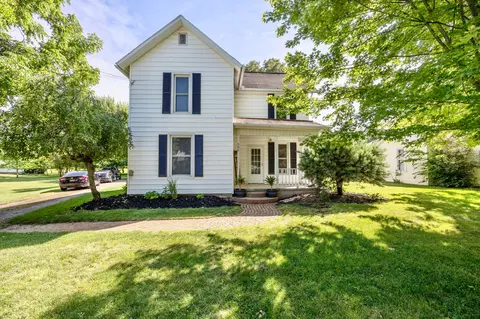 306 Walnut St, Belle Center, OH 43310
