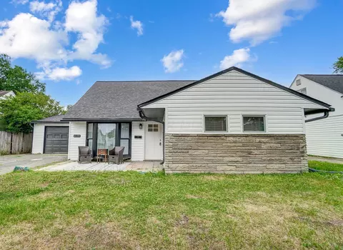 4139 Rickenbacker Ave, Columbus, OH 43213