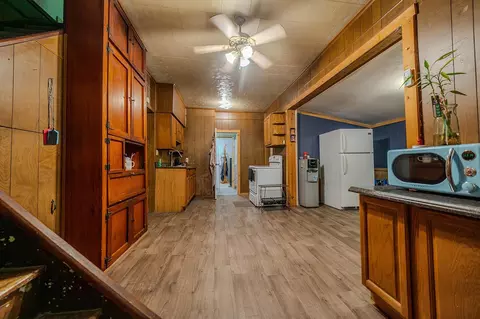 Entry Way - 8 Spring St, Glouster, OH 45732 photo 1 of 3
