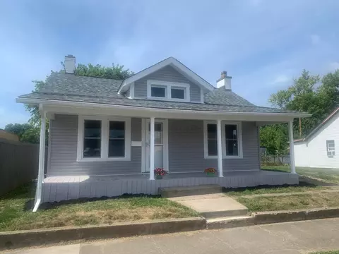 329 E Corwin St, Circleville, OH 43113