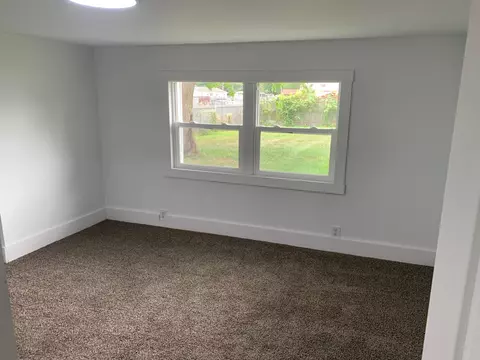 329 E Corwin St, Circleville, OH 43113 photo 18