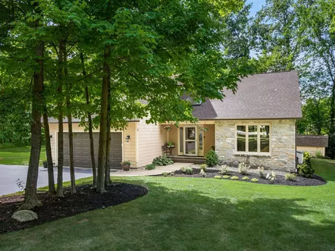 10842 Tioga Springs Cir, Plain City, OH 43064