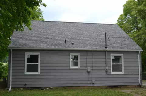 Exterior - 1031 W Jefferson St, Springfield, OH 45506 photo 7 of 8