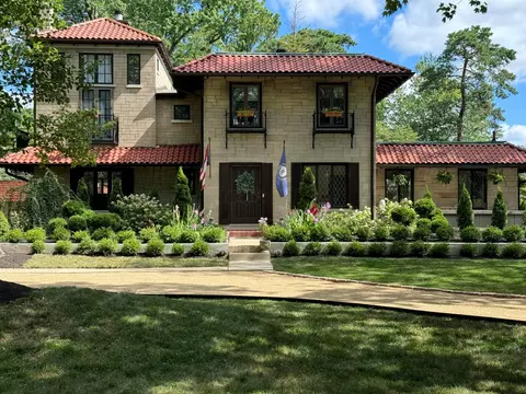 2674 E Broad St, Bexley, OH 43209