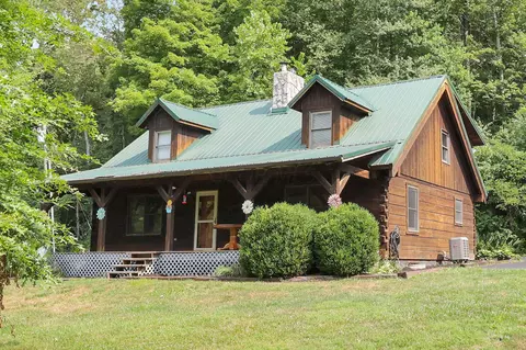 7660 Sugar Grove Rd SE, Sugar Grove, OH 43155