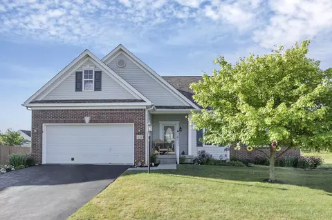 339 Enos Loomis St, Pataskala, OH 43062